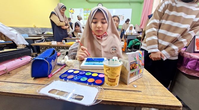 بوم‌هایی که با دستان دانش‌آموزان جان گرفت