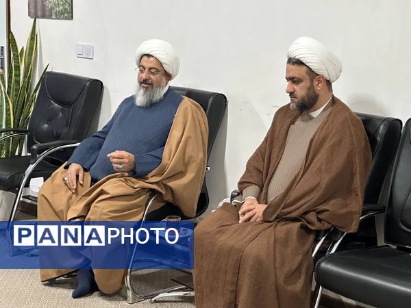 دیدار رئیس شبکه بهداشت و درمان شهرستان ساوجبلاغ با امام جمعه