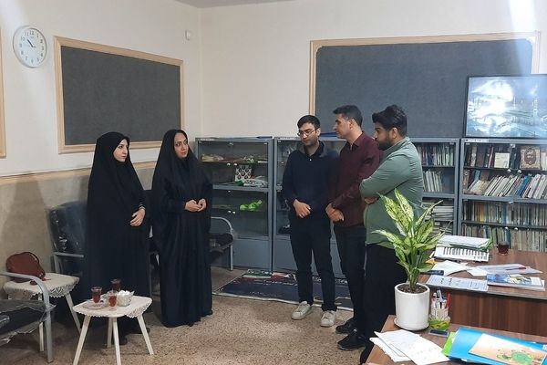 بازدید سرگروه درس تفکر و سبک زندگی  و سرگروه کیفیت بخشی از مدارس منطقه کهریزک