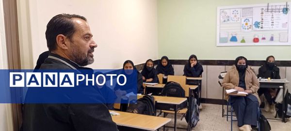 بازدید مسئولین آموزش و پرورش خلیل آباد از دبیرستان مادرمهربان نقاب