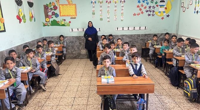 جشن اول مهر و زنگ ایثار در دبستان شهریار