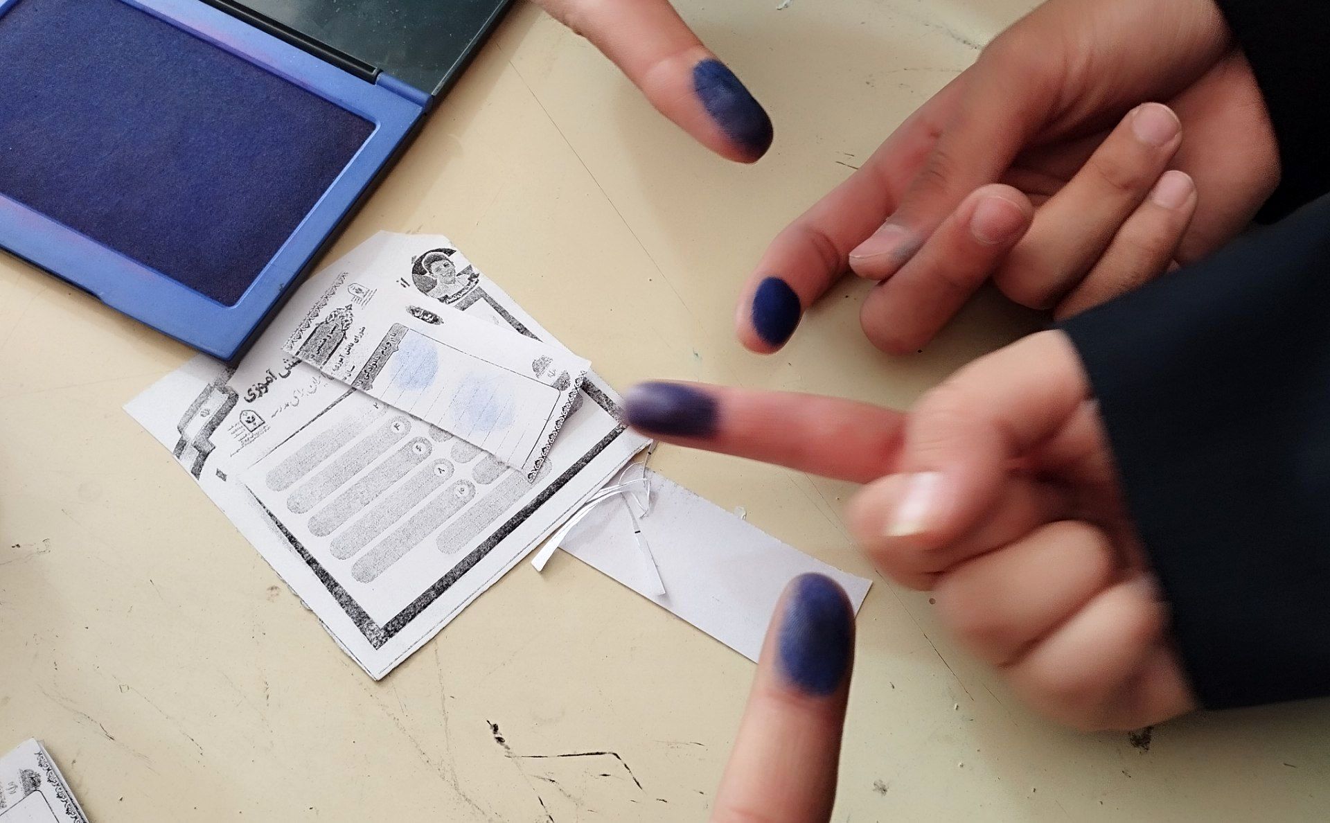  انتخابات شورای دانش‌آموزی در هنرستان کاردانش حافظ