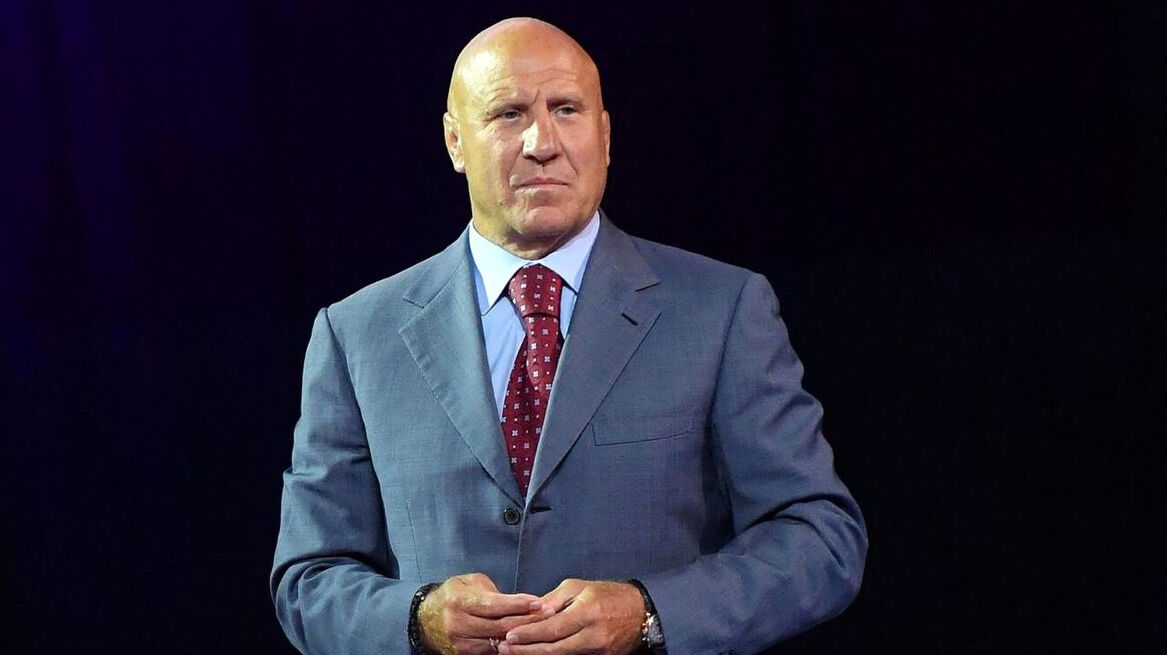 مامیاشویلی: عکس شهدا برای بازدید کنندگان از فدراسیون کشتی خاطره‌ساز است