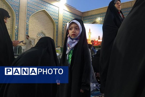 حال و هوای حرم مطهر حضرت علی بن موسی الرضا (ع) در دهه کرامت 