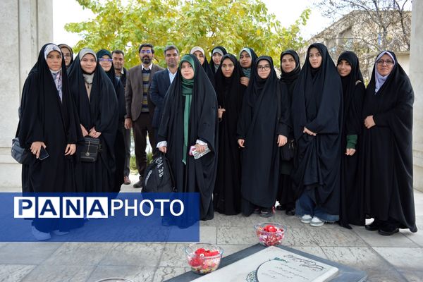 بدرقه دانش‌آموزان عمره‌گزار دختر شهرستان‌های استان تهران