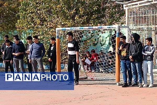 فینال مسابقات فوتسال المپیاد ورزشی درون مدرسه‌ای در نیشابور