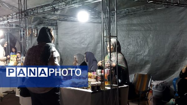 بازارچه اقتصاد مقاومتی صنایع دستی و مشاغل خانگی در نیشابور 