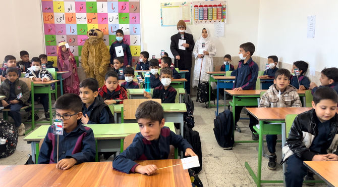 تدریس نشانه «ای» در قالب نمایش و خلاقیت در آموزشگاه شهید محمد منتظر قائم خاتم