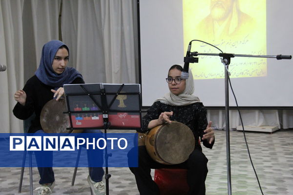 مراسم حافظ خوانی در کانون ام ابیها یزد