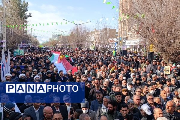 راهپیمایی باشکوه ۲۲ بهمن در اسلام آباد غرب