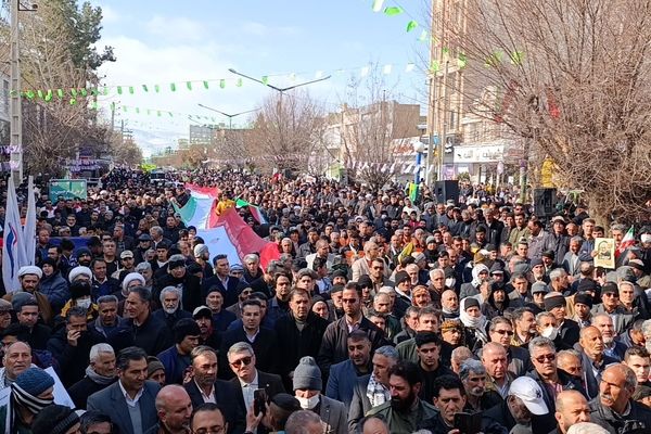 راهپیمایی باشکوه ۲۲ بهمن در اسلام آباد غرب