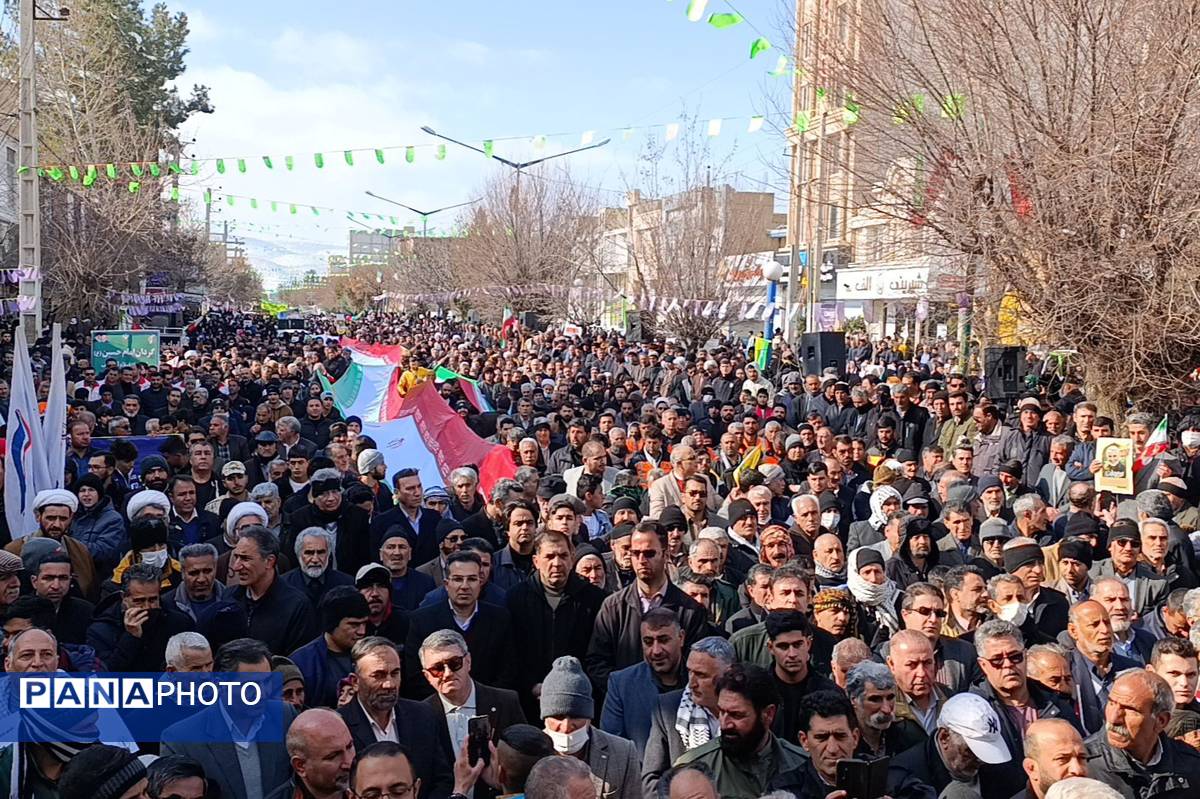 راهپیمایی باشکوه ۲۲ بهمن در اسلام آباد غرب