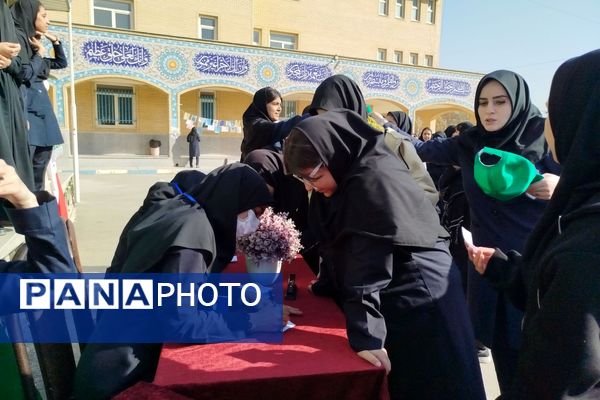 مدرسه امیر المومنین ورامین میزبان انتخابات متمرکز شورای دانش آموزی