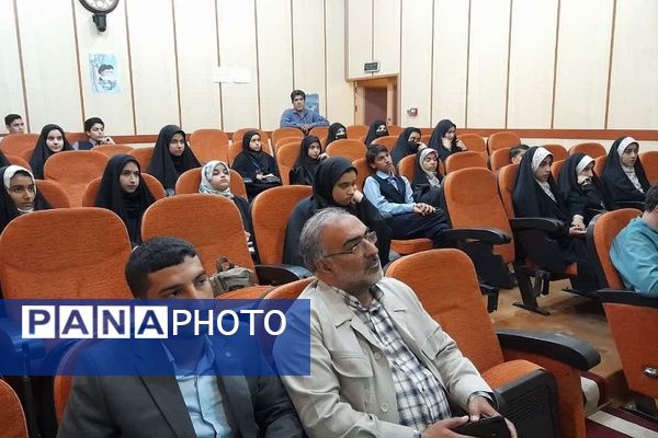 نشست صمیمی مسئولان صداوسیمای قم و خبرنگاران پانا