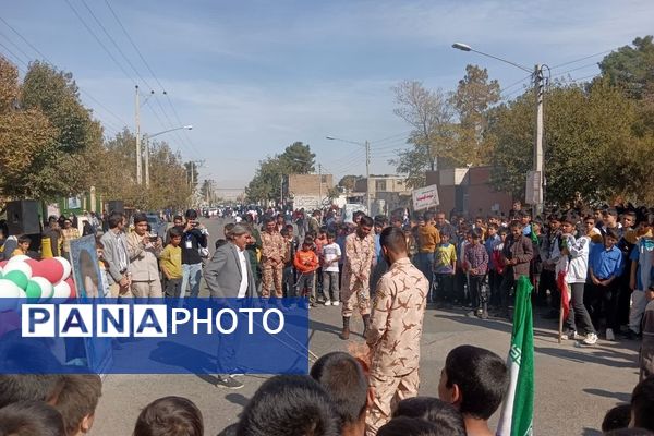 راهپیمایی ۱۳ آبان در شهرستان صالح آباد 