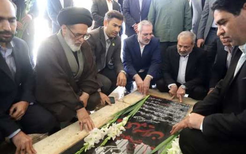 ادای احترام وزیر آموزش و پرورش به مقام شامخ شهیدان در شهر قیدار