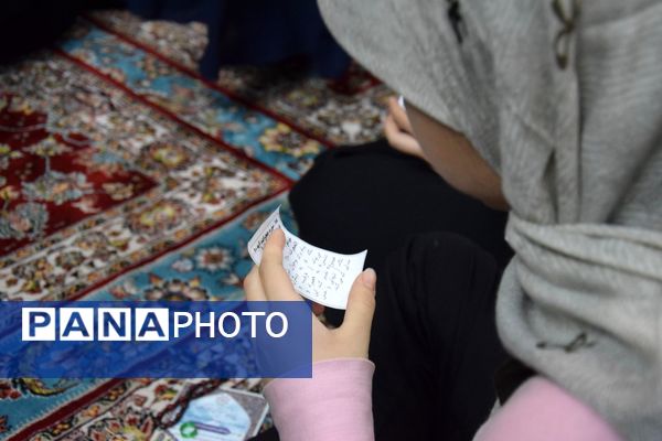 اعتکاف دانش‌آموزی در مسجد جامع امام حسین(ع) ناحیه یک کرج 