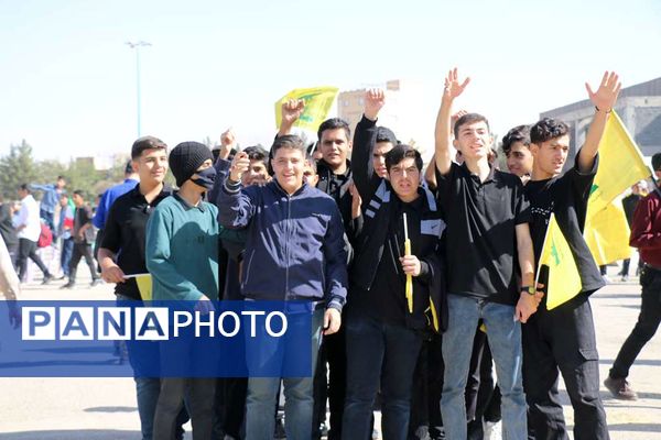 نقش آفرینی جدید نسل Z در مراسم 13 آبان از نگاه تصویر