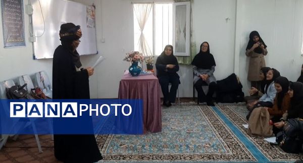مراسم ویژه دهه ریاضیات در مدرسه شهید محمدی‌پور خلیل‌آباد