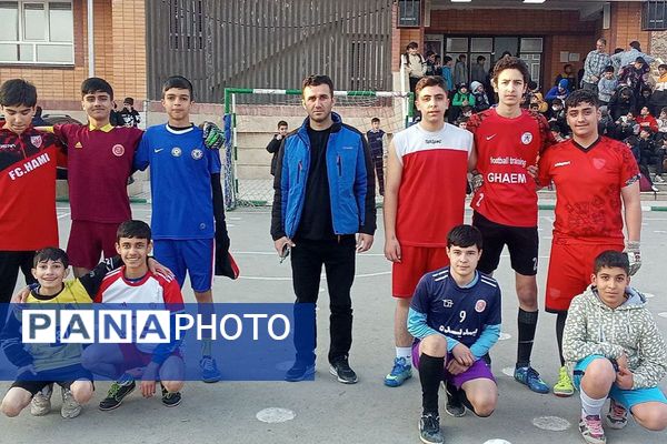  فینال المپیاد ورزشی درون مدرسه‌ای در دبیرستان بشارت بهارستان‌دو 