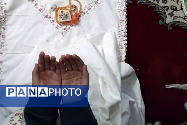 بازدید مسئولان آموزش‌ و پرورش از اعتکاف دختران در مسجد الزهرا(س) قیامدشت