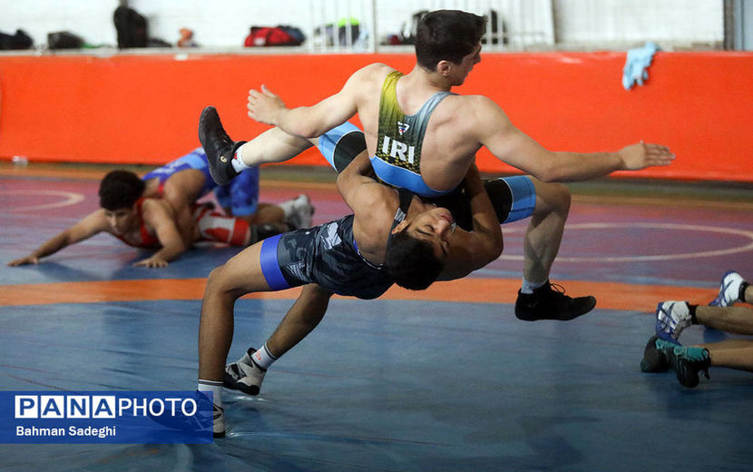 تشک کشتی باید از مدرسه پهن شود/ مسابقات کشتی آزاد نونهالان کشور به میزبانی تهران برگزار می‌شود 