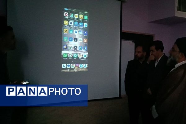 نصب و راه‌اندازی سیستم هوشمند وایرلس در دبستان علامه طباطبایی پیشوا با حضور مسئولان و امام‌جمعه