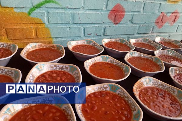 یادواره شهدا و محفل قرآنی و مراسم عزاداری دهه دوم فاطمیه در دبیرستان نرجس