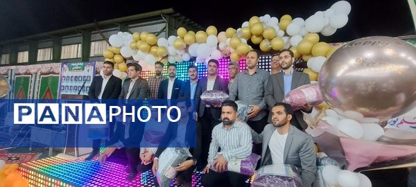مراسم تجلیل از معلمان نمونه در شهرستان صالح آباد 