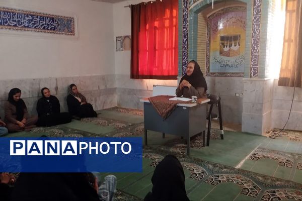 همفکری مدرسه و اولیا در جلسه انجمن اولیا و مربیان دبیرستان طالقانی داریون