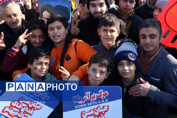 حس و حال نوجوانان در جشن چهل و ششمین سالگرد پیروزی انقلاب اسلامی 