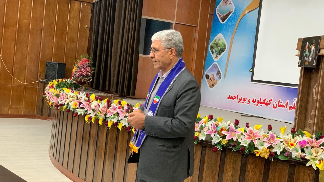 فعالیت‌های تشکیلاتی، بستر هویت‌بخشی و مهارت‌آموزی دانش آموزان است 