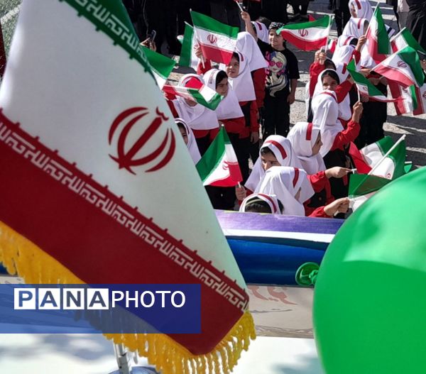 جشن شکوفه‌ها در دبستان‌های شهرستان ایلام 