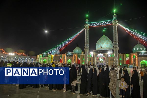 رصد زیباترین خسوف قرن از آسمان مسجد جمکران