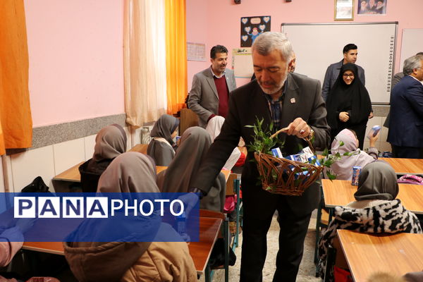 آیین آغاز توزیع منظم شیر در مدارس خراسان رضوی