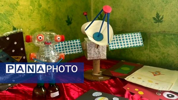 نمایشگاه آثار هفته جهانی فضا در حاجی‌آباد
