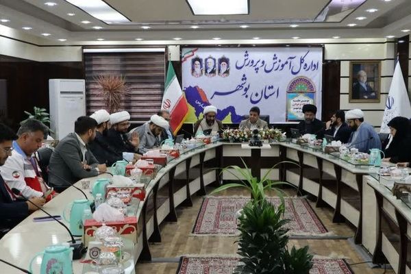 مدارس محور اجرای برنامه‌های تربیتی هدفمند برای نوجوانان هستند