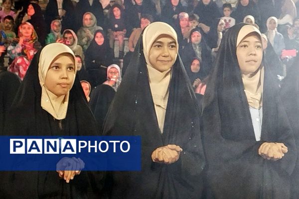 برگزاری جشن بزرگ هفته جهانی کودک در قبله تهران