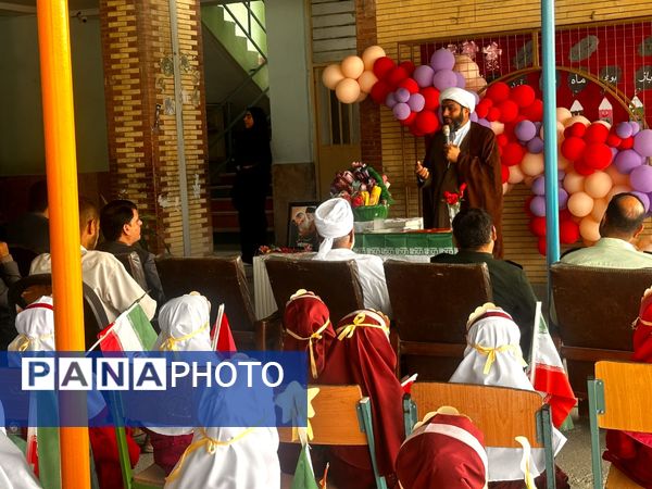 جشن شکوفهها و طنین زنگ مهر در مدرسه فاطمه الزهرا شهرستان جاسک