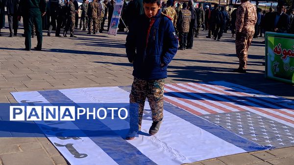 نمایش اقتدار بسیج در شهرستان خلیل آباد