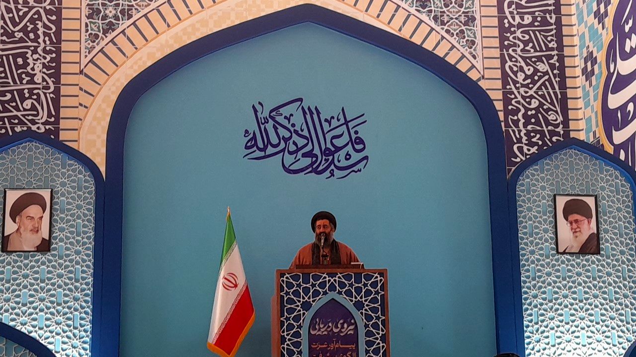 اخلاص در عمل؛ کلید قبولی عبادت است