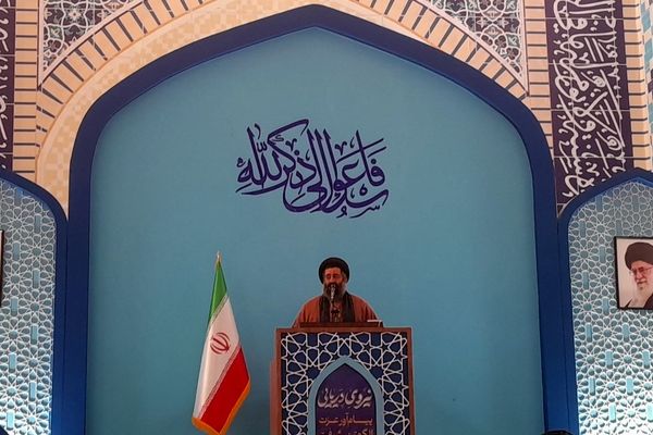 اخلاص در عمل؛ کلید قبولی عبادت است