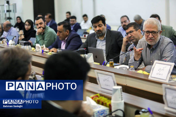 رونمایی از فراخوان ستاد هوش مصنوعی در حوزه آب، انرژی و محیط زیست