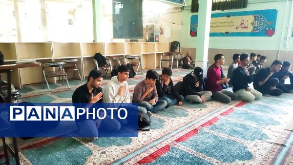 زیارت عاشورا در دبیرستان شاهد ابوذر غفاری 