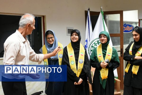 پیش‌اردوی ملی تشکیلات پیشتازان دختر در مازندران 