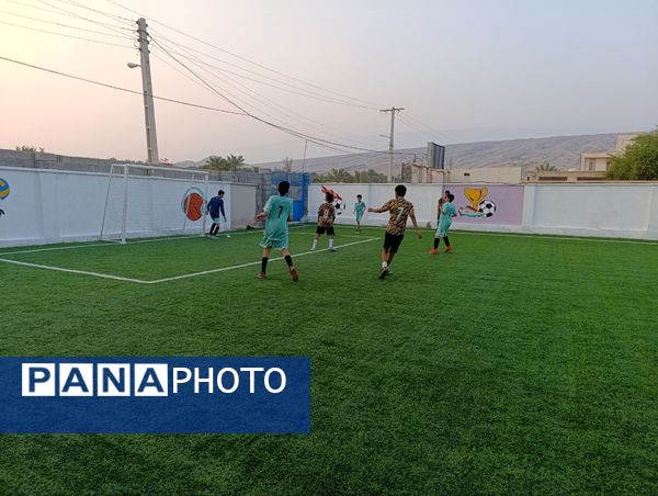 افتتاح زمین چمن مصنوعی آموزشگاه شهید مطهری مارم در فین