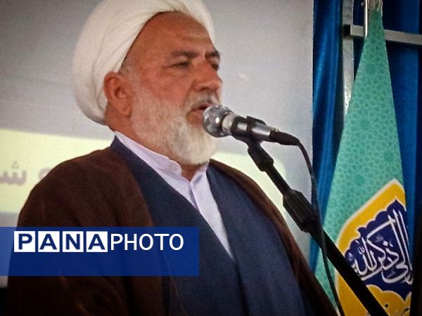 نماز عبادی سیاسی جمعه در کاشمر 