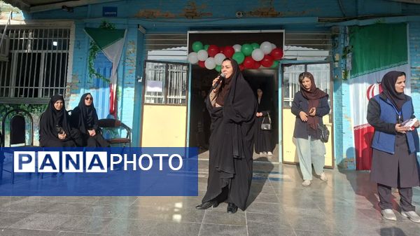 آیین نواختن زنگ پژوهش در دبستان پسرانه صدف ناحیه ۶