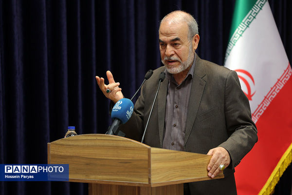 اگر شهیدسلیمانی‌ الگوی نسل جوان باشند، کشور بیمه می‌شود