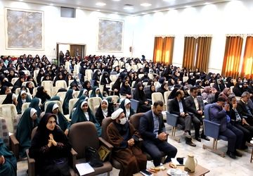 جشن میلاد حضرت زهرا (س) با حضور دانش‌آموزان ناحیه دو
